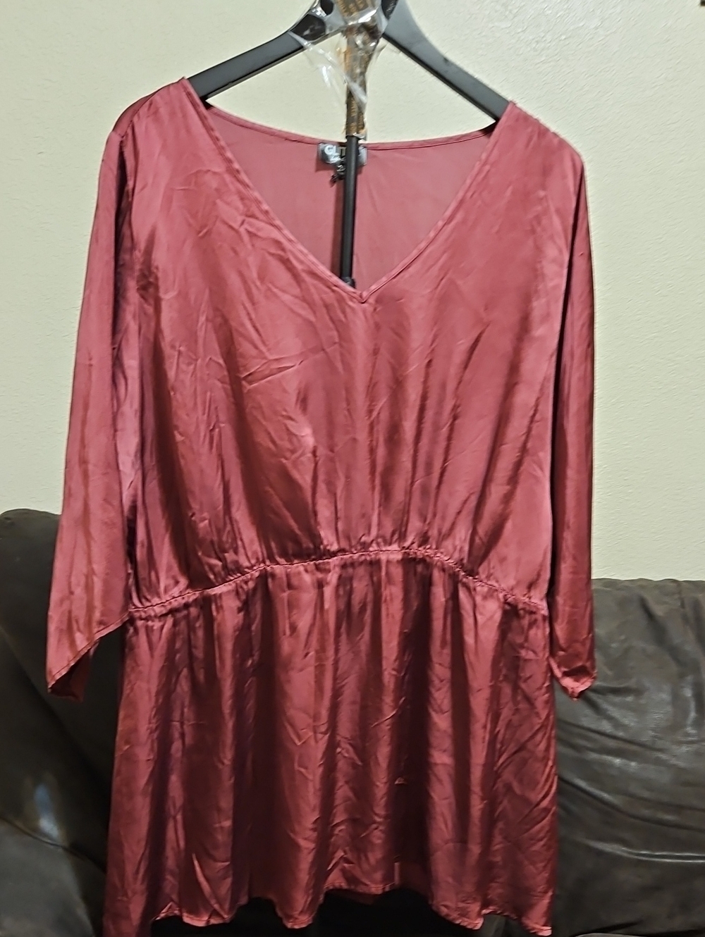 Women's V-Neck Satin Peplum Blouse - Rose